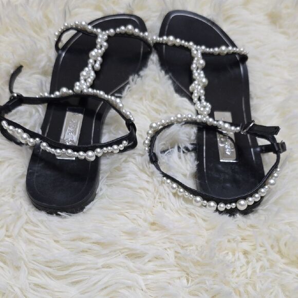 Zara Black Sandals with Metallic Embellishments - Picture 5 of 7